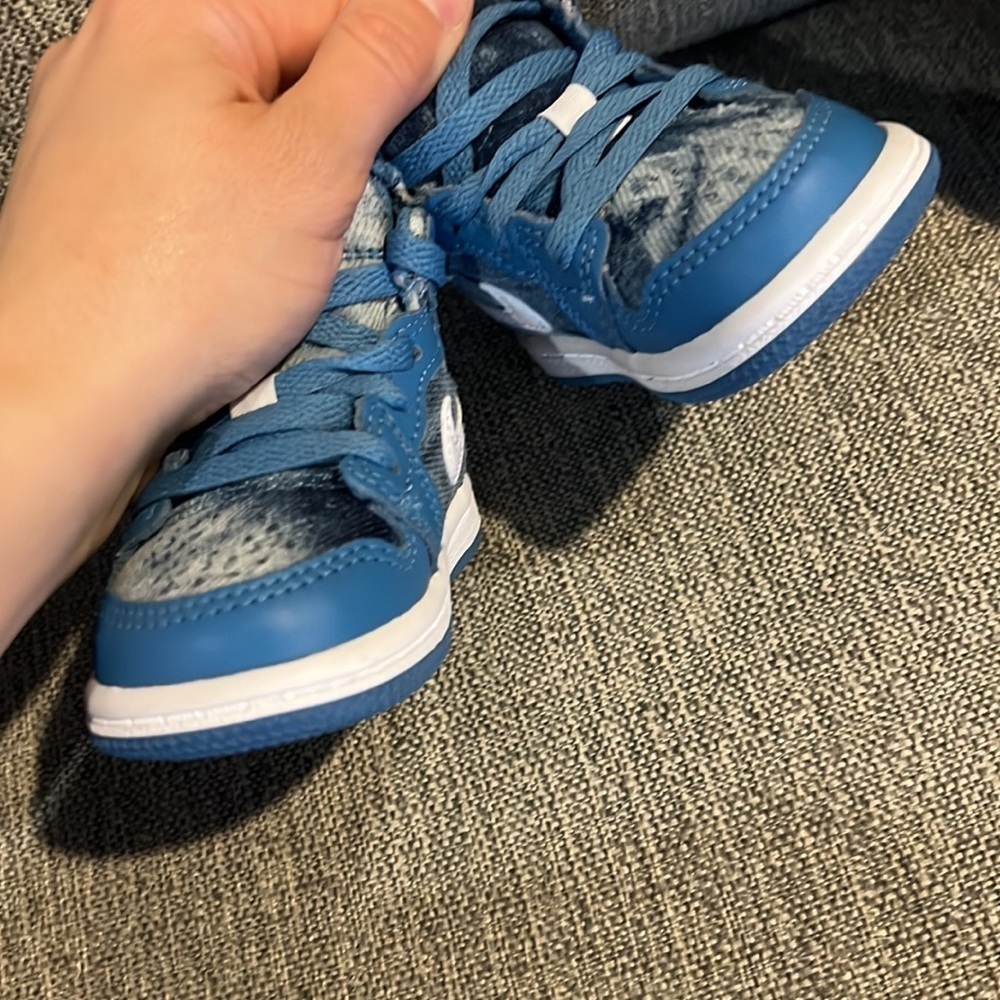 NEW in BOX Jordan 1 MID (TD) Dutch blue and white tennis shoes Nike - Picture 5 of 11